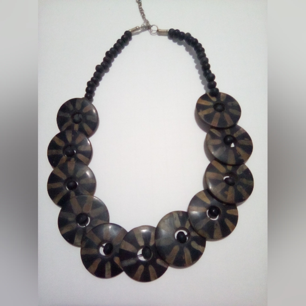 Hand Crafted Hoops Necklace Brown & Black